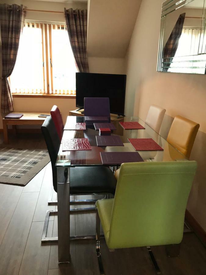 Cairngorm Mountain View Apartment อาวีมอร์ ภายนอก รูปภาพ
